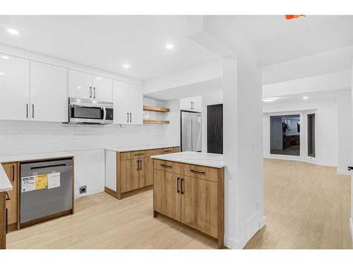 414 Templeview Drive Ne, Calgary, AB - Indoor Photo Showing Kitchen