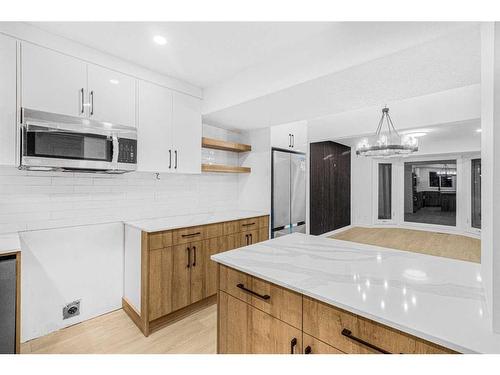 414 Templeview Drive Ne, Calgary, AB - Indoor Photo Showing Kitchen