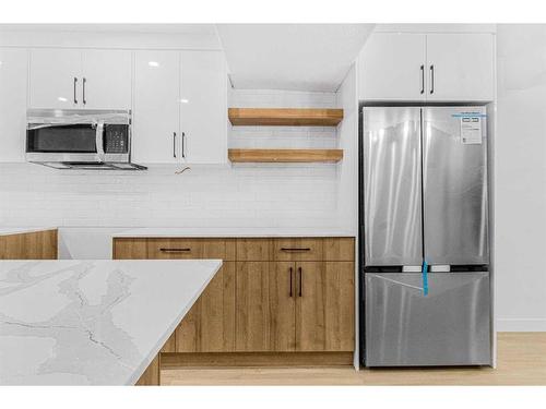 414 Templeview Drive Ne, Calgary, AB - Indoor Photo Showing Kitchen