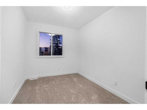 414 Templeview Drive Ne, Calgary, AB - Indoor Photo Showing Other Room