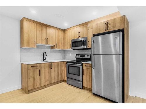 414 Templeview Drive Ne, Calgary, AB - Indoor Photo Showing Kitchen