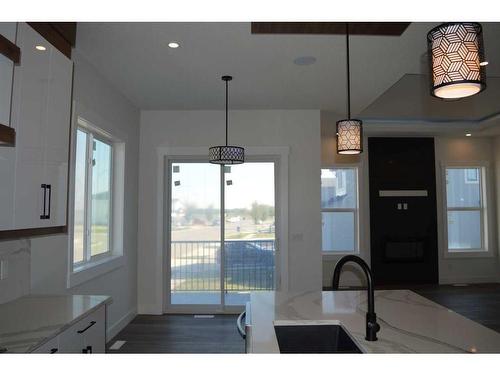 233 Wildrose Crescent, Strathmore, AB - Indoor Photo Showing Kitchen