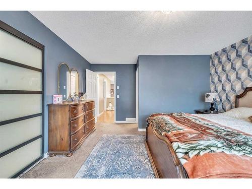 127 Brightoncrest Rise Se, Calgary, AB - Indoor Photo Showing Bedroom