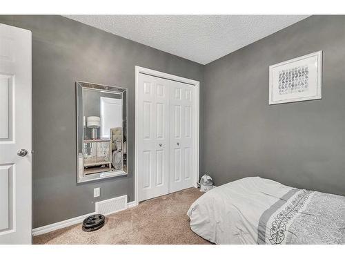 127 Brightoncrest Rise Se, Calgary, AB - Indoor Photo Showing Bedroom