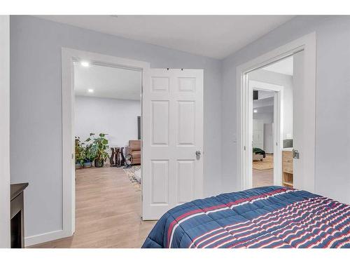 127 Brightoncrest Rise Se, Calgary, AB - Indoor Photo Showing Bedroom