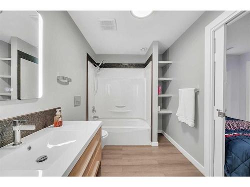 127 Brightoncrest Rise Se, Calgary, AB - Indoor Photo Showing Bathroom