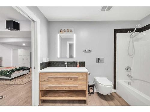 127 Brightoncrest Rise Se, Calgary, AB - Indoor Photo Showing Bathroom