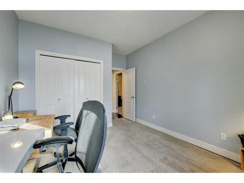 224-15 Sunset Square, Cochrane, AB - Indoor Photo Showing Office