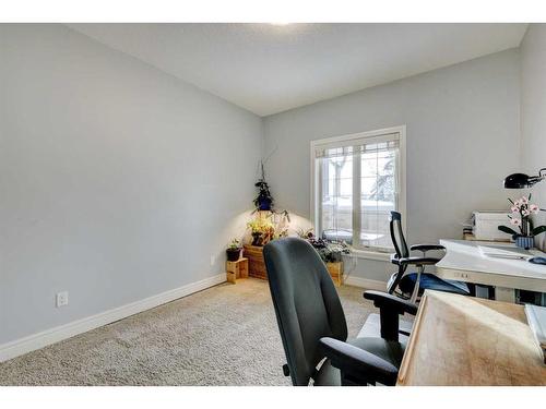 224-15 Sunset Square, Cochrane, AB - Indoor Photo Showing Office