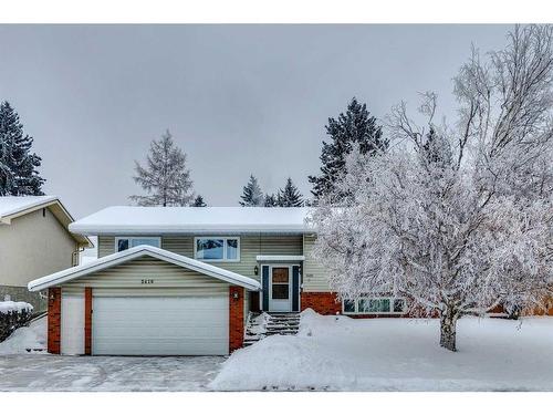 3410 Breton Close Nw, Calgary, AB - Outdoor With Facade