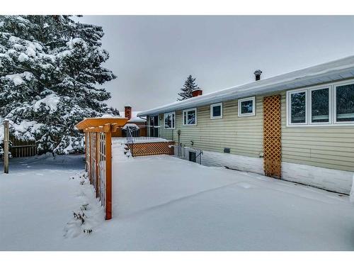 3410 Breton Close Nw, Calgary, AB - Outdoor With Exterior