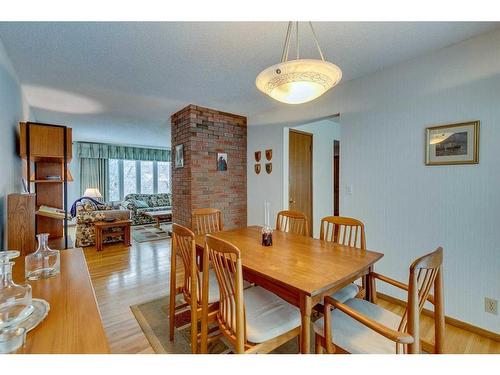 3410 Breton Close Nw, Calgary, AB - Indoor Photo Showing Dining Room