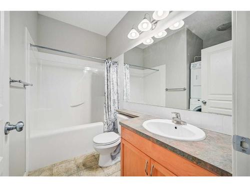 46 Tucker Circle, Okotoks, AB - Indoor Photo Showing Bathroom