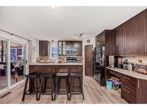 1 Harvest Oak View Ne, Calgary, AB - Indoor Photo Showing Kitchen