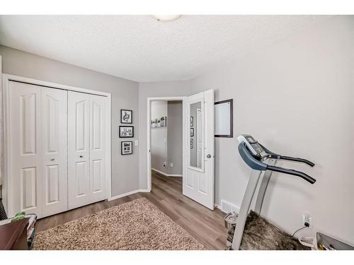 1 Harvest Oak View Ne, Calgary, AB - Indoor Photo Showing Other Room