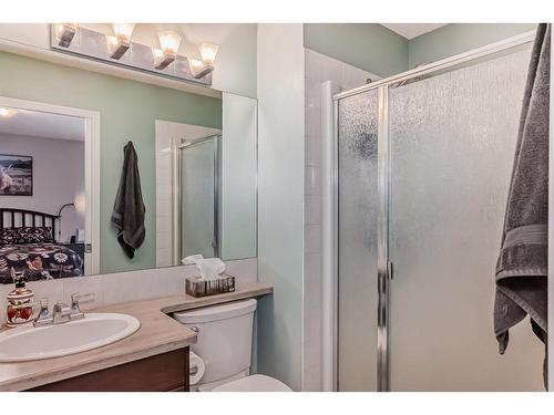 1 Harvest Oak View Ne, Calgary, AB - Indoor Photo Showing Bathroom