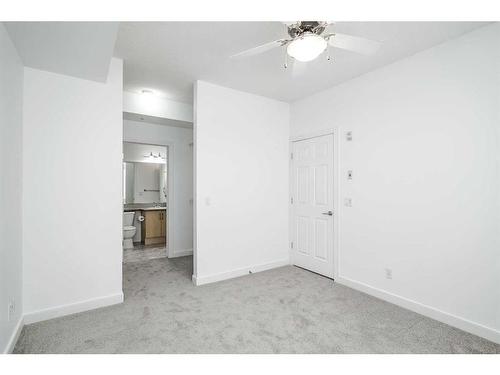 105-1408 17 Street Se, Calgary, AB - Indoor Photo Showing Other Room