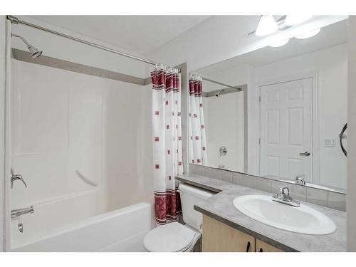 105-1408 17 Street Se, Calgary, AB - Indoor Photo Showing Bathroom