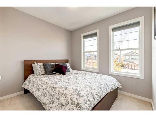 1233 New Brighton Drive Se, Calgary, AB - Indoor Photo Showing Bedroom