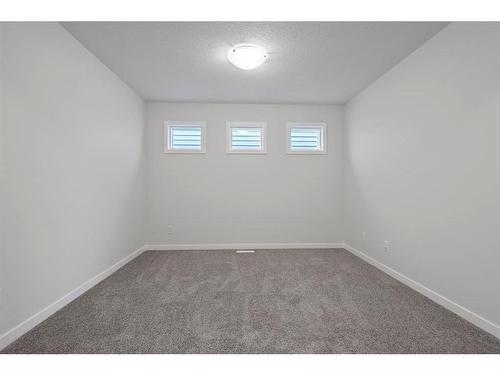 183 Wolf River Dr, Calgary, AB - Indoor Photo Showing Other Room