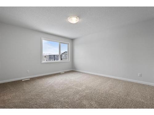 183 Wolf River Dr, Calgary, AB - Indoor Photo Showing Other Room