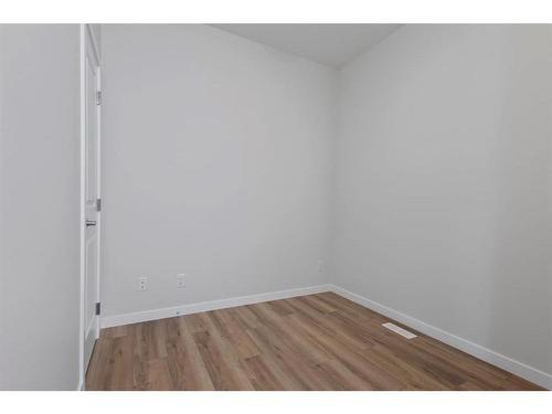 183 Wolf River Dr, Calgary, AB - Indoor Photo Showing Other Room