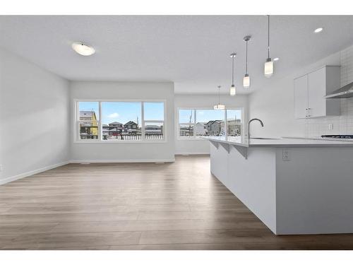 183 Wolf River Dr, Calgary, AB - Indoor Photo Showing Kitchen