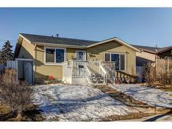 159 Castlebrook Drive NE Calgary, AB T3J 1S8