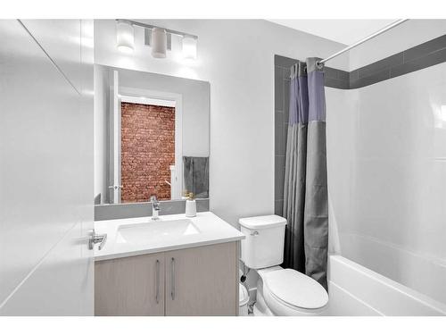 59 Skyview Ranch Avenue Ne, Calgary, AB - Indoor Photo Showing Bathroom