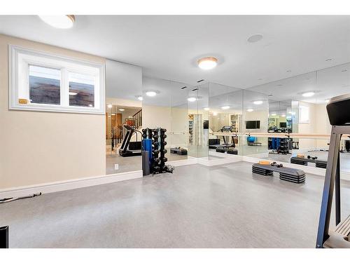 1607 42 Avenue Sw, Calgary, AB - Indoor Photo Showing Gym Room