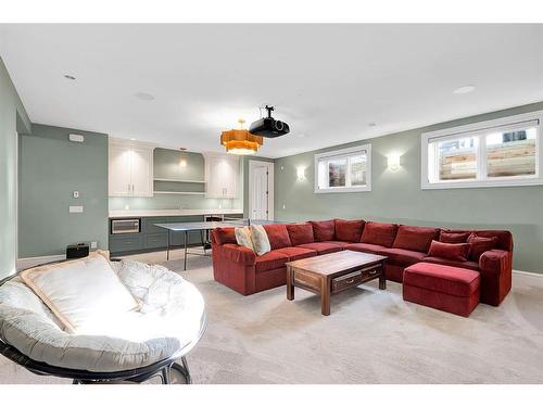 1607 42 Avenue Sw, Calgary, AB - Indoor Photo Showing Living Room