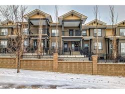 125 Evanscrest Gardens NW Calgary, AB T3P 0S1