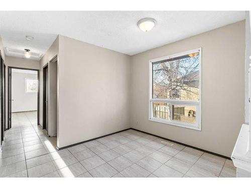 305 Templemont Place Ne, Calgary, AB - Indoor Photo Showing Other Room