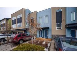 326 Covecreek Circle NE Calgary, AB T3K 0W6