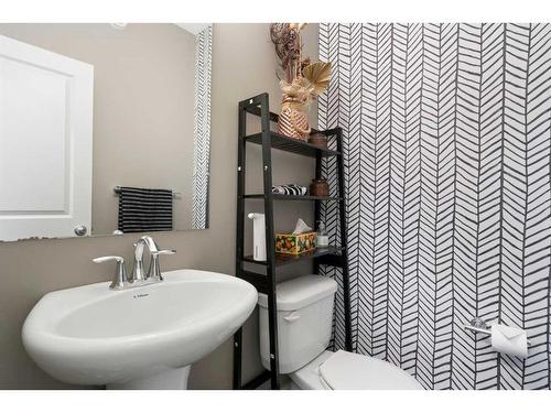 39 Chaparral Valley Way Se, Calgary, AB - Indoor Photo Showing Bathroom