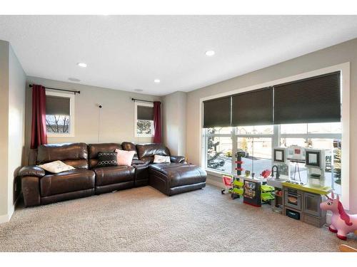 39 Chaparral Valley Way Se, Calgary, AB - Indoor Photo Showing Living Room