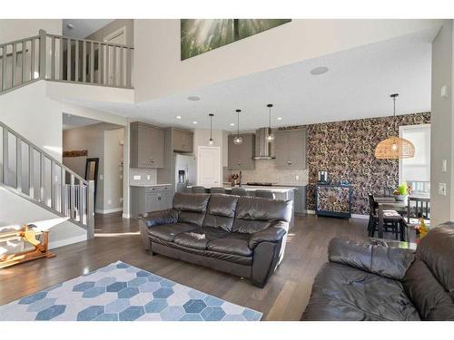 39 Chaparral Valley Way Se, Calgary, AB - Indoor Photo Showing Living Room