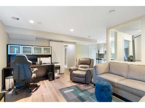 39 Chaparral Valley Way Se, Calgary, AB - Indoor Photo Showing Living Room