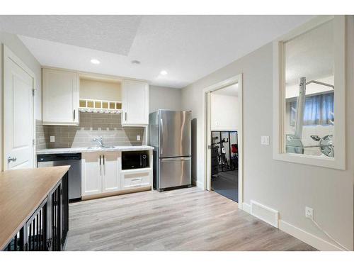 39 Chaparral Valley Way Se, Calgary, AB - Indoor Photo Showing Kitchen