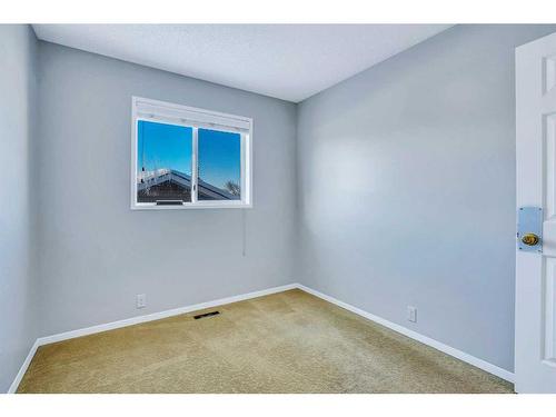 178 Martinridge Crescent Ne, Calgary, AB - Indoor Photo Showing Other Room