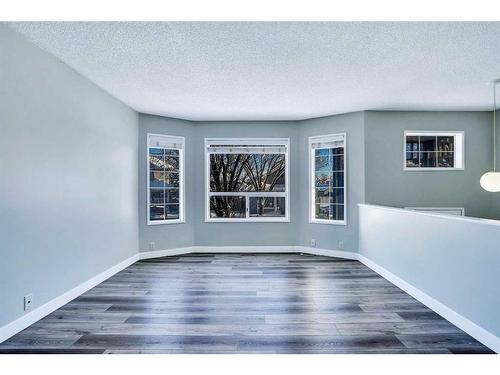 178 Martinridge Crescent Ne, Calgary, AB - Indoor Photo Showing Living Room