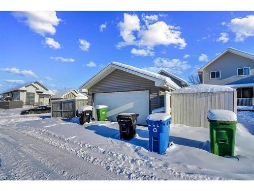 178 Martinridge Crescent Ne, Calgary, AB - Outdoor