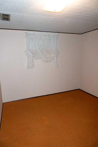 4032 Marbank Drive Ne, Calgary, AB - Indoor Photo Showing Other Room