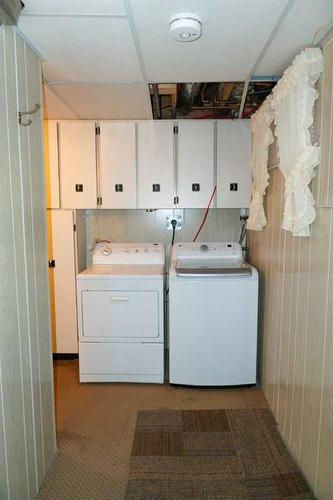 4032 Marbank Drive Ne, Calgary, AB - Indoor Photo Showing Laundry Room