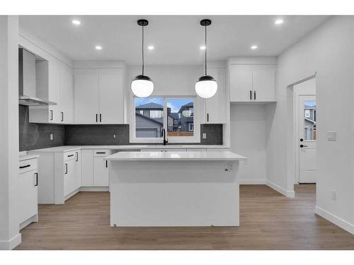 824 Midtown Drive Sw, Airdrie, AB - Indoor Photo Showing Kitchen