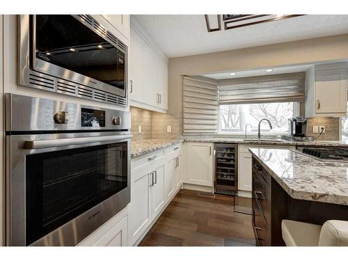 14136 Park Estates Drive Se, Calgary, AB - Indoor Photo Showing Kitchen With Upgraded Kitchen