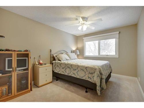 14136 Park Estates Drive Se, Calgary, AB - Indoor Photo Showing Bedroom