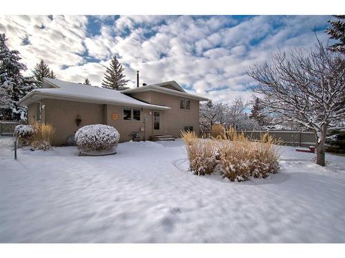 195 Silver Crest Crescent Nw, Calgary, AB - Outdoor