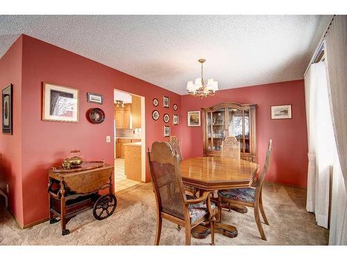 195 Silver Crest Crescent Nw, Calgary, AB - Indoor Photo Showing Dining Room