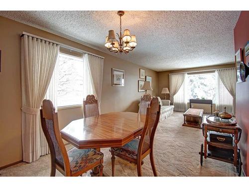 195 Silver Crest Crescent Nw, Calgary, AB - Indoor Photo Showing Dining Room